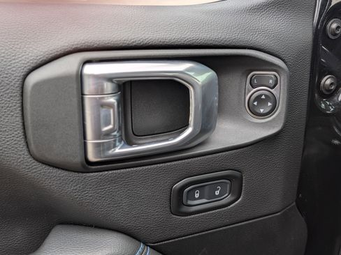 Used 2023 Jeep Wrangler Unlimited Rubicon 4xe w/ Steel Bumper Group image 14