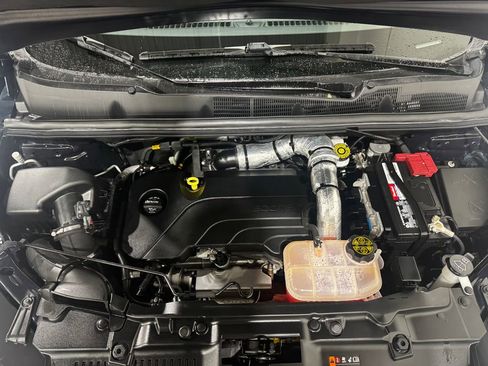 Used 2022 Chevrolet Trax LT w/ LT Convenience Package image 10