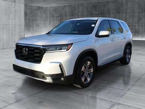 Used 2023 Honda Pilot EX-L image 11