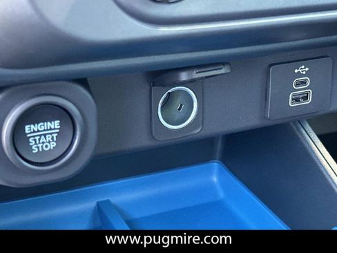 New 2025 Ford Maverick XLT image 30