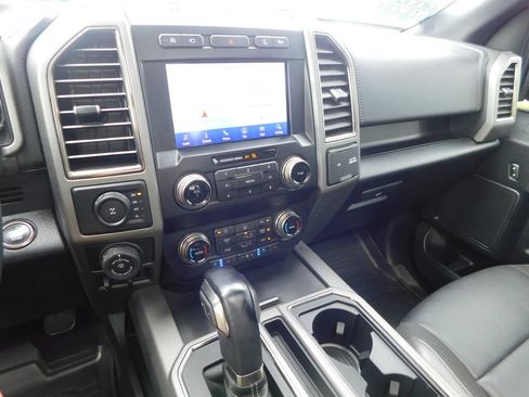 Used 2019 Ford F150 Raptor w/ Equipment Group 802A Luxury AWD/4WD image 38