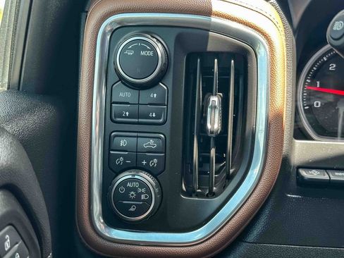 Used 2020 Chevrolet Silverado 2500 High Country w/ Z71 Off-Road Package AWD/4WD image 36