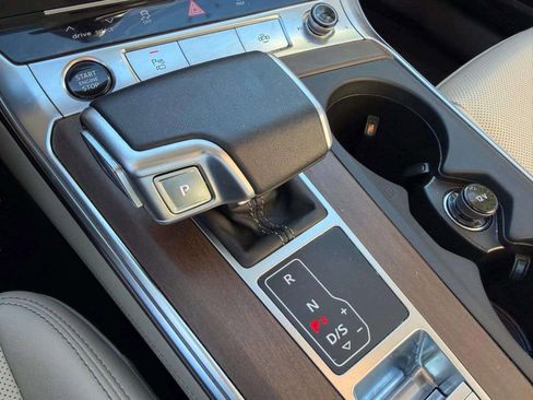Used 2025 Audi A6 Premium Plus w/ Premium Plus Package image 31