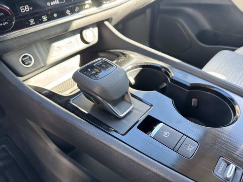 Used 2023 Nissan Rogue SV image 26