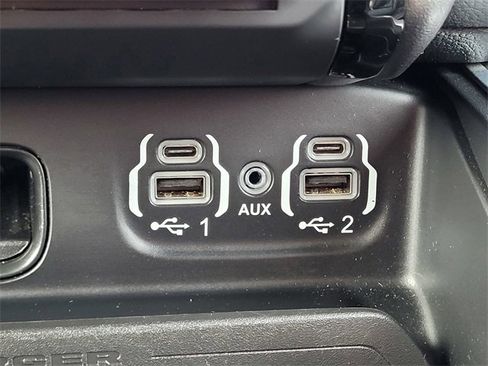 Used 2023 RAM 1500 Laramie image 13