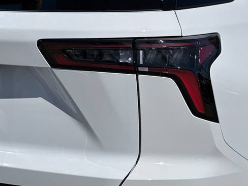 New 2027 Chevrolet Equinox LT FWD image 39
