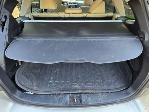 Used 2018 Subaru Outback 2.5i Limited AWD/4WD image 17