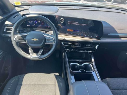 Used 2026 Chevrolet Traverse LT AWD/4WD image 14