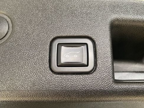 Used 2023 Chevrolet Equinox RS w/ RS Leather Package image 13