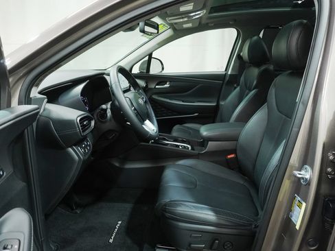 Used 2019 Hyundai Santa Fe AWD image 12