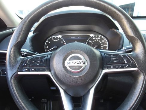 Used 2019 Nissan Altima 2.5 S FWD image 15