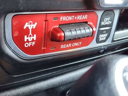 Used 2023 Jeep Wrangler Unlimited Rubicon AWD/4WD image 23