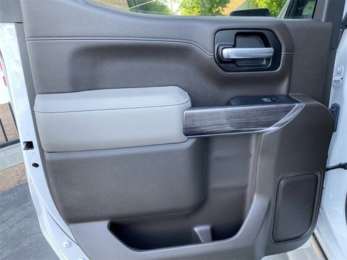 Used 2022 Chevrolet Silverado 1500 LTZ image 40