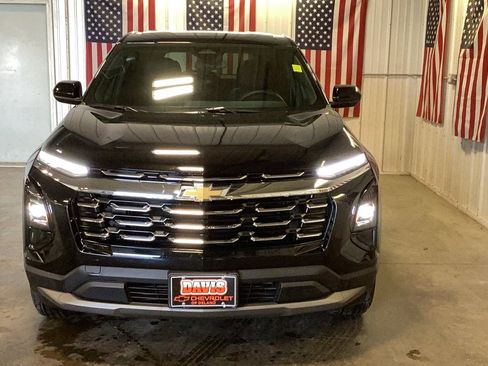 New 2026 Chevrolet Equinox LT w/ Convenience Package II image 8