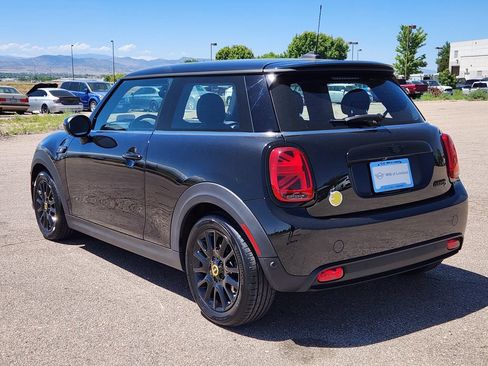 Used 2024 MINI Cooper SE FWD image 3