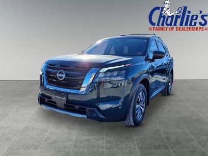 Certified 2025 Nissan Pathfinder SL