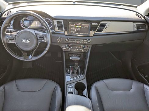 Used 2018 Kia Niro Touring FWD image 15