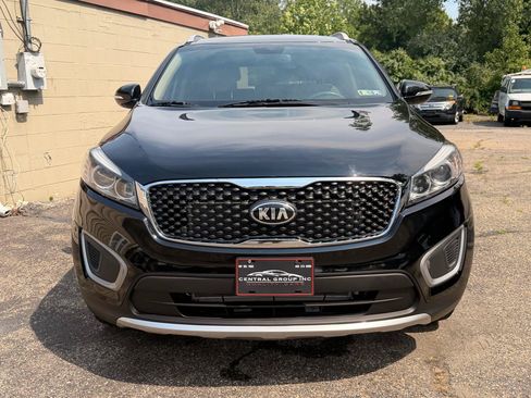 Used 2018 Kia Sorento FWD image 10