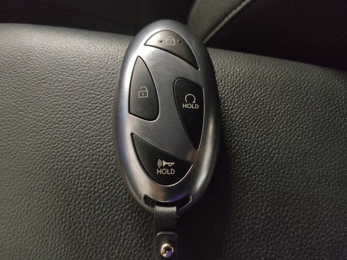 Used 2025 Hyundai Elantra Sport FWD image 32