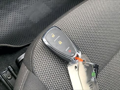 Used 2022 Chevrolet Traverse LT w/ LPO, Cargo Package image 14