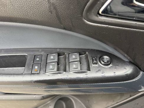 Used 2020 Chevrolet Colorado Z71 AWD/4WD image 11