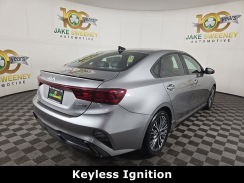 Used 2022 Kia Forte GT-Line w/ GT-Line Premium Package image 9