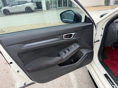 Used 2024 Honda Civic Type R image 8