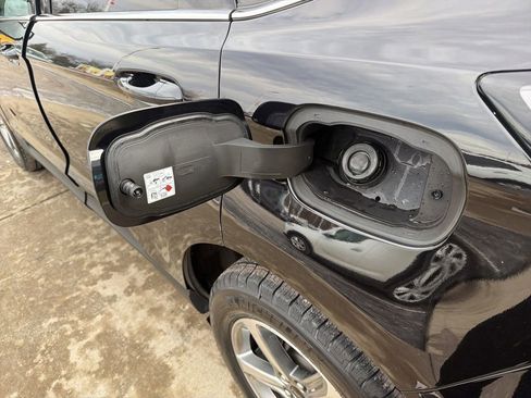 Used 2024 Ford Edge SEL w/ Convenience Package image 41