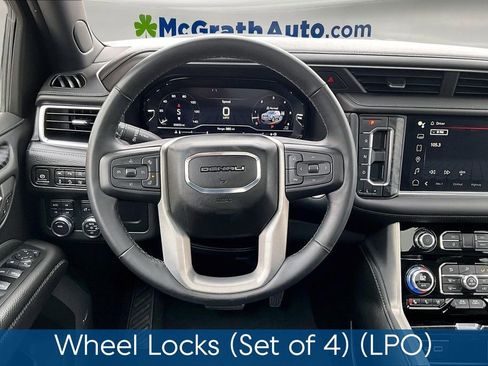 Used 2023 GMC Yukon Denali image 9