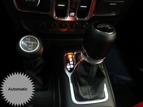 Used 2025 Jeep Wrangler Unlimited Sport AWD/4WD image 30