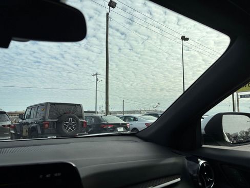 Used 2025 Chevrolet Equinox LT image 35