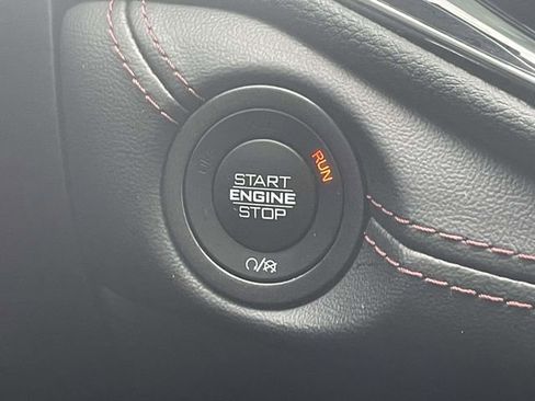 Used 2022 Dodge Durango R/T w/ Blacktop Package AWD/4WD image 30