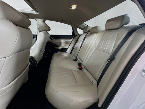 Used 2022 Honda Accord EX-L image 4