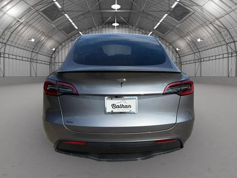 Used 2025 Tesla Model Y Performance image 7