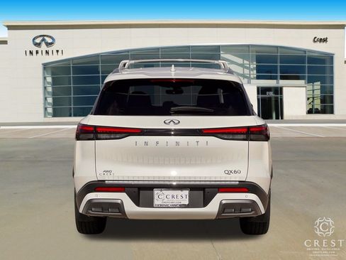 Used 2023 INFINITI QX60 Sensory w/ Cargo Package AWD/4WD image 4