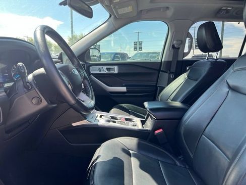 Used 2022 Ford Explorer Limited AWD/4WD image 15