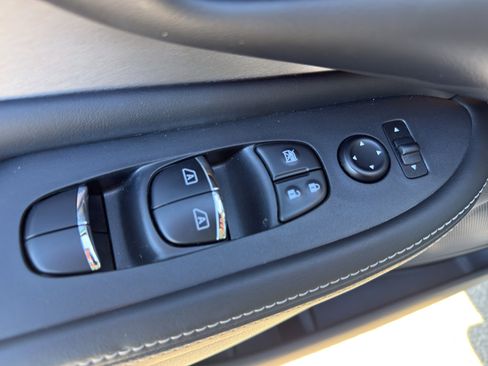 Certified 2024 Nissan Murano SL AWD/4WD image 12