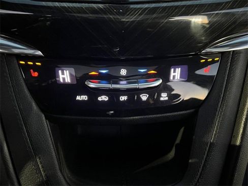 Used 2020 Cadillac XT6 Premium Luxury w/ LPO, Floor Liner Package image 23