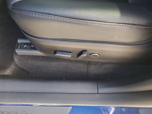 Used 2022 Tesla Model Y Long Range image 23