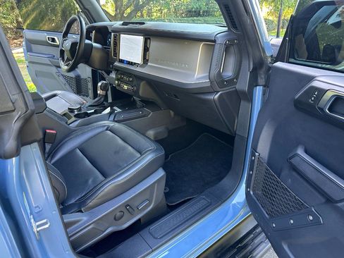Used 2025 Ford Bronco Outer Banks AWD/4WD image 24