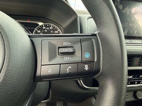 Certified 2023 Nissan Rogue SV image 30