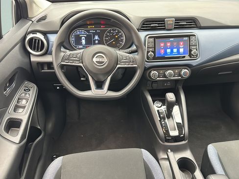 Used 2025 Nissan Versa SV FWD image 10