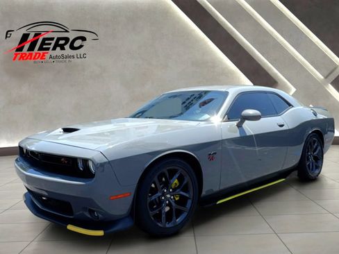 Used 2023 Dodge Challenger R/T w/ Blacktop Package RWD image 8