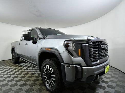 Used 2024 GMC Sierra 3500 Denali Ultimate image 8
