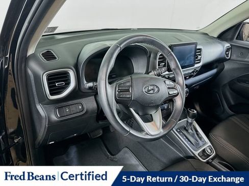 Certified 2023 Hyundai Venue SEL FWD image 19