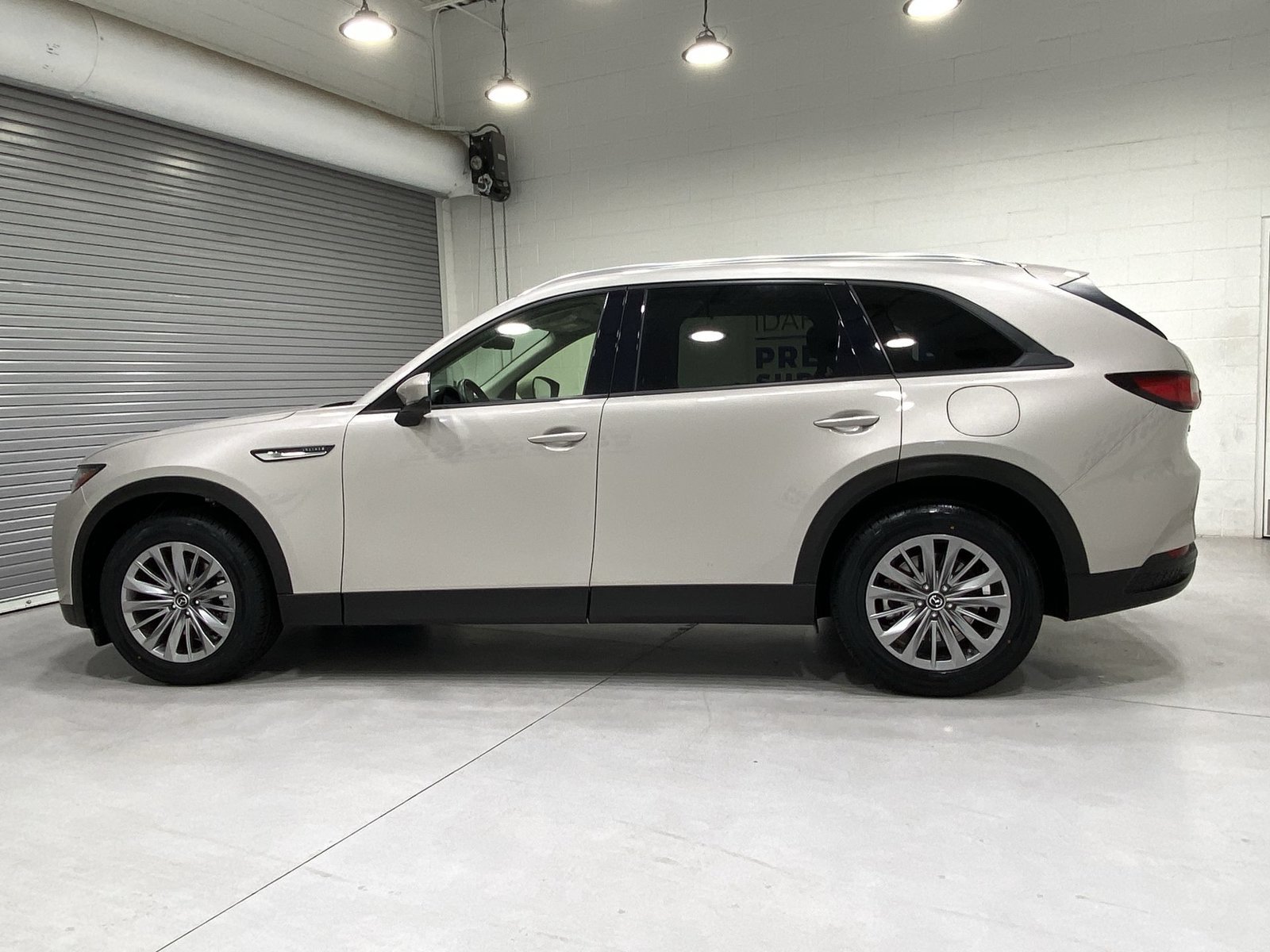 Used 2025 MAZDA CX-90 3.3 Turbo w/ Preferred Package AWD/4WD image 5