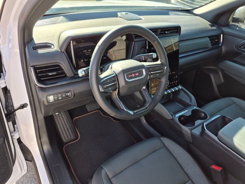 Used 2026 GMC Terrain AT4 w/ Convenience Package III AWD/4WD image 14