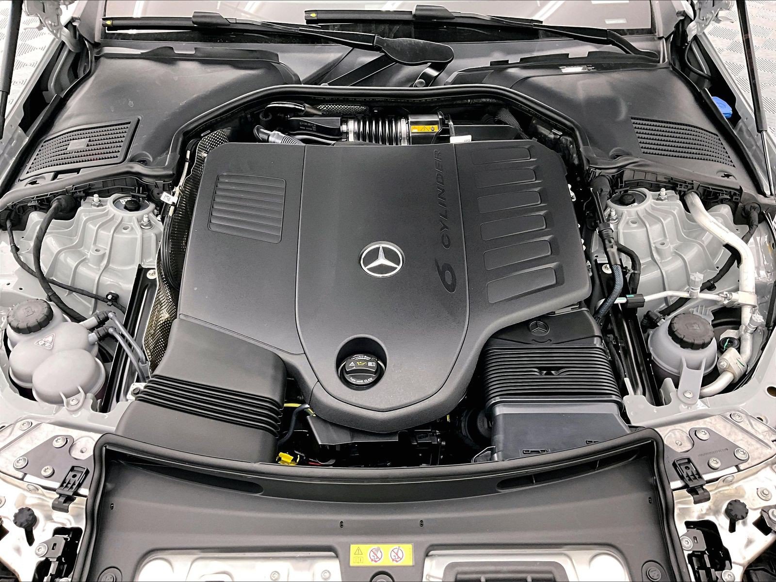 New 2026 Mercedes-Benz CLE 450 4MATIC Coupe image 9
