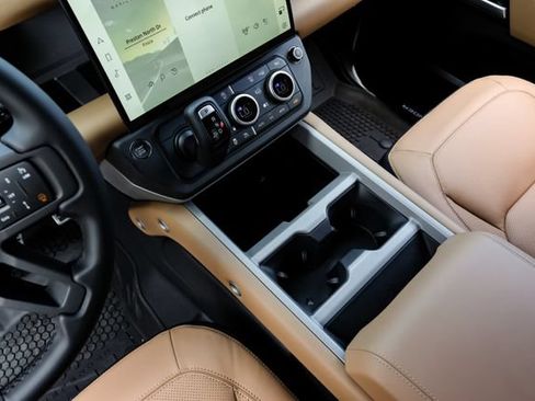 New 2026 Land Rover Defender 110 X AWD/4WD image 31