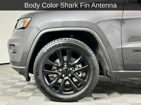 Used 2021 Jeep Grand Cherokee Laredo X AWD/4WD image 8